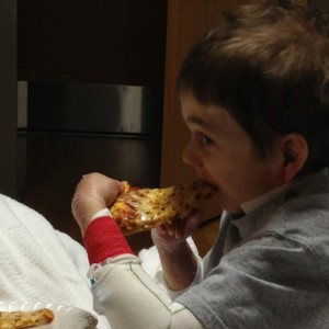 Oxlee eating pizza!